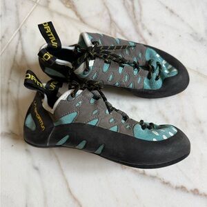 La Sportiva Tarantulace Women's 5.5 US EURO 37.5 Turquoise Climbing Shoes
